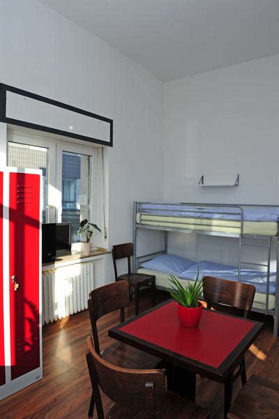 Bitte nehmen sie von telefonischen anfragen zum. Hostel in Ehrenfeld (Köln)