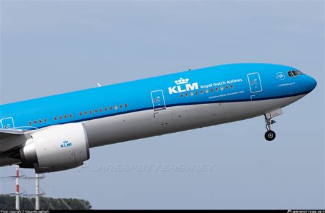 Ph Bvw Klm Royal Dutch Airlines Boeing 777 300er Photo By Alexander