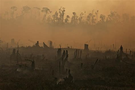 Indonesia Haze Thick Smog From Forest Fires Blanket Roads Villages