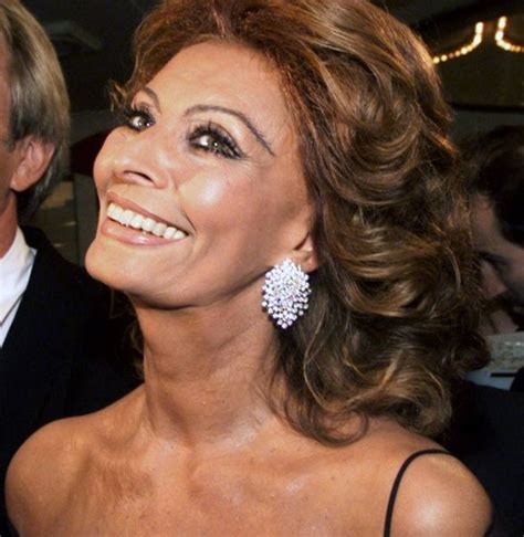 Sophia Loren Jayne Mansfield Photo Explained ‘where Are My Eyes Im