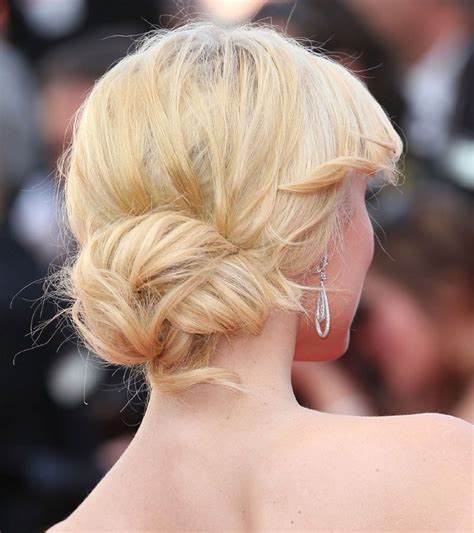 The Low Messy Bun Is One Of The Favorite Celebrity Updos 2015 Check