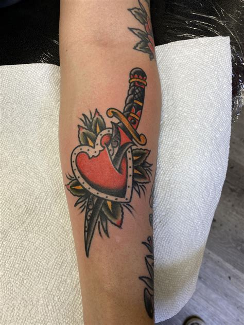 Heart And Dagger Done By Mikey T Hb Rtraditionaltattoos