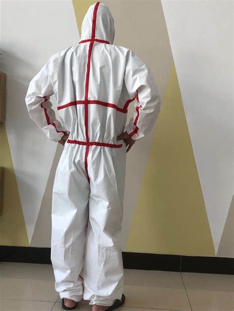 China Cheap Waterproof Dupont Tyvek Tychem Paper Disposable Coverall