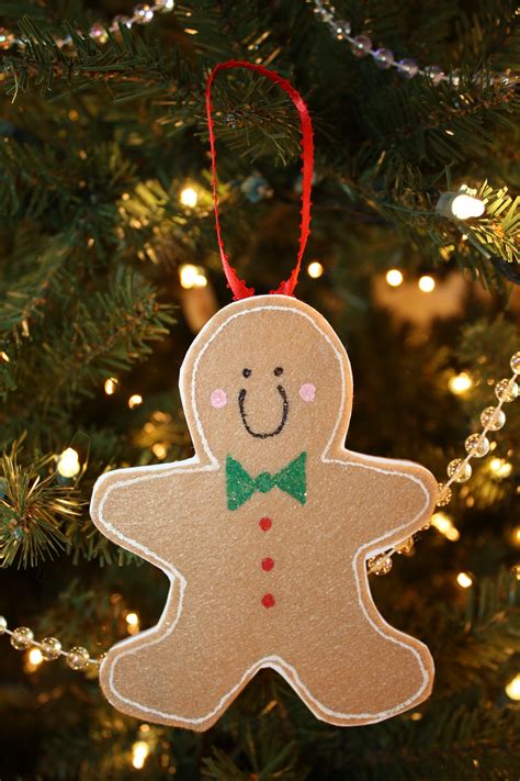 Christmas Crafts - Homemade Felt Ornaments - Happy Home Fairy
