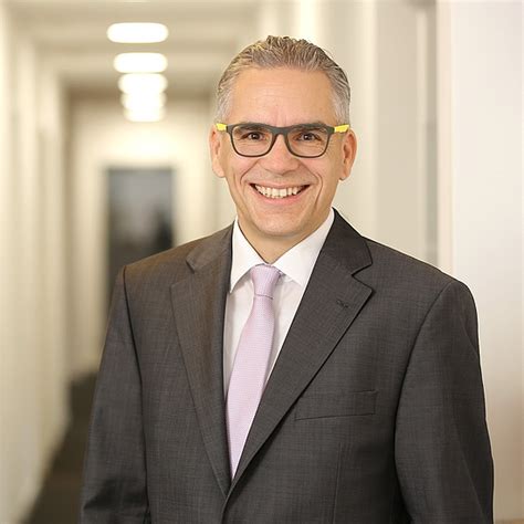 Als sogenannter einzelanwalt liegt ihr fall in meiner kanzlei in einer hand. Team