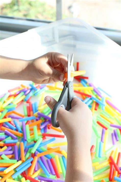 Your preschooler needs lots of educational games and activities to promote interactive learning. 50+ Affordable Sensory Play Activities for Children's ...