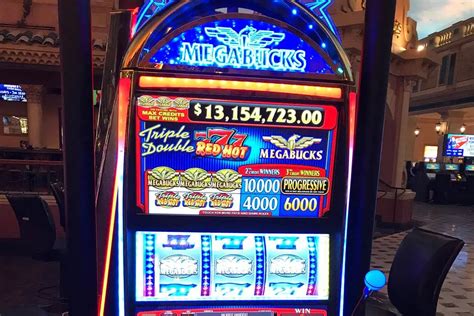 10 Biggest Slot Machine Wins Of All Time