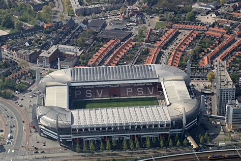 Association sportive de philips), plus connu sous le nom de psv eindhoven ou psv , est un club omnisports néerlandais situé à eindhoven. Nederland profiteert van knappe koppen uit Eindhoven ...