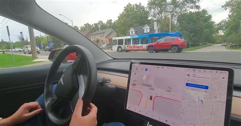 First Look Tesla Full Self Driving Fsd Beta 10 In Canada Videos