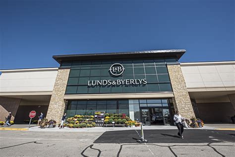 Pet club locations and business hours near emeryville (california). Lunds & Byerlys Eden Prairie