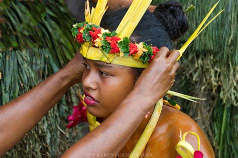 Yapese People Preparing At Yap Day Festival Yap Island Federated