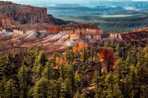 Sunrise at Bryce Canyon - Outdoor Photographer