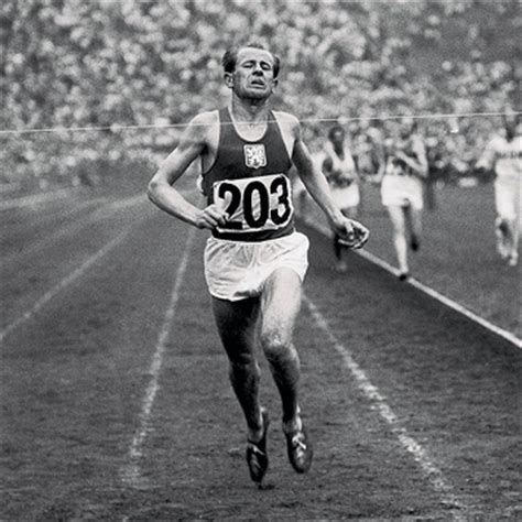 Emil zatopek, who has died aged 78, was one of the outstanding athletes of the 20th century. PERSEVERANZA: le 4 lezioni di Emil Zatopek | EfficaceMente
