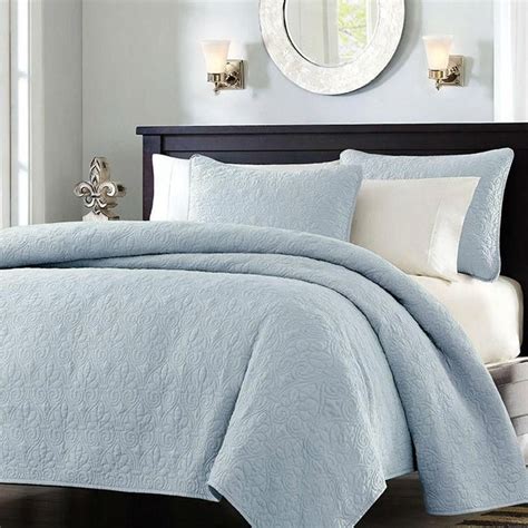 Full Queen Size Quilted Bedspread Coverlet With Shams In Light Blue