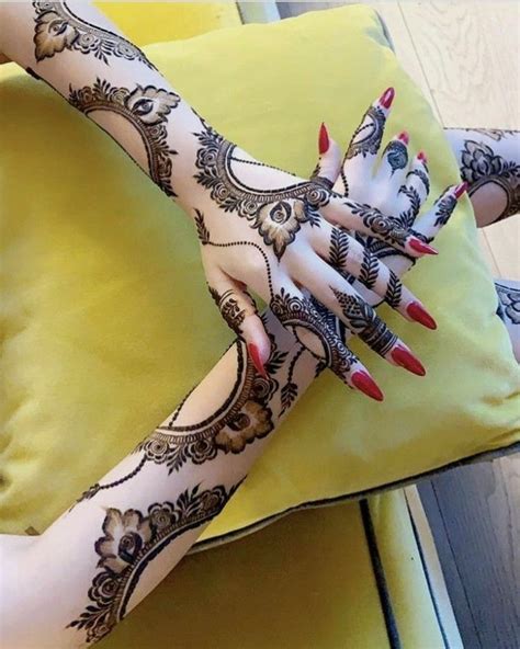 Amazing Henna Mehandi Design