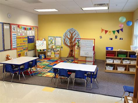 Preschool Classroom Set Up 13 14 Kindergarten Classroom Setup
