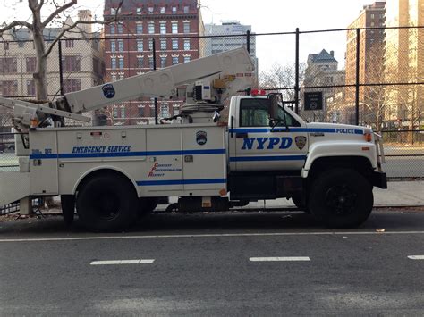 Nypd Emergency Service Unit Bucket Truck Rpolicevehicles