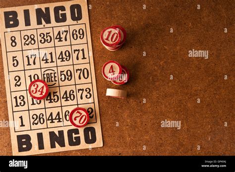 Vintage Cartes De Bingo Et Des Marqueurs Photo Stock Alamy
