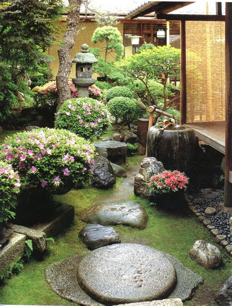 Yoshida Residence Landscapes For Small Spaces Japanese Courtyard