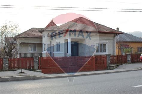 Casavila 4 Camere Vanzare Ramnicu Valcea Parc Zavoi Rmx40658 Remax
