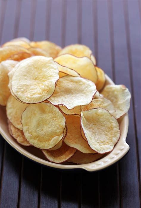 As you start looking into changing your eating habits, you’ll see a lot about adding more colorful fruits and vegetables, along with healthy grains, to your diet. Chips de Batata Doce no Microondas - Veja a Receita: