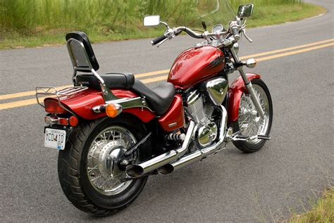 Cruiser fans looking for classic styling, an incredibly low seat height and a readily affordable price can find it all in the shadow vlx and vlx deluxe. Honda Shadow VLX 600 | Bonnie's 2006 Honda Shadow VLX 600 ...