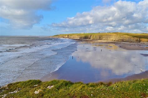 Dunraven Bay Southerndown Southerndown Is A Village In So Flickr