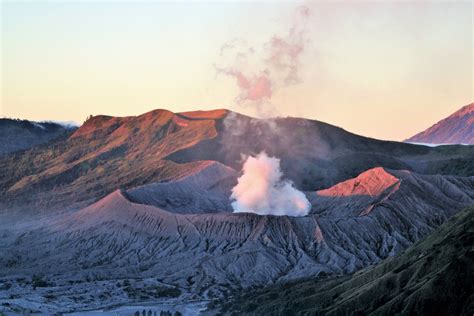 Bromo Volcano Java Indonesia Rising Sun On Smoking Cra Flickr