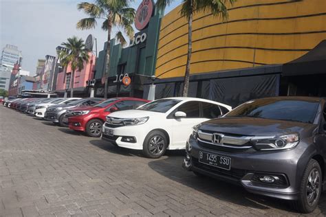 Menurut lansiran paultan (28/8), honda s660 bakal dibanderol dengan harga rp 800 juta. Honda Indonesia - Harga Mobil Honda Terbaru 2021 ...