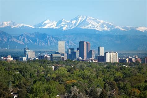 Denver Moving Guide: Top Moving Day Survival Tips