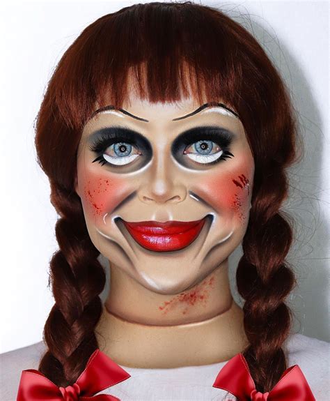 Bringing out Annabelle to play ? - halloween makeup - #Annabelle #Bringing #Halloween #Makeu 