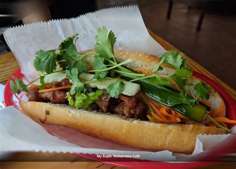Xem cách làm món bánh nhân táo quế (vỏ làm từ bánh mì sandwich) nữa nhé. Banh Mi | Vietnamese Sandwitch | Vietnamese Food | Xuyen ...