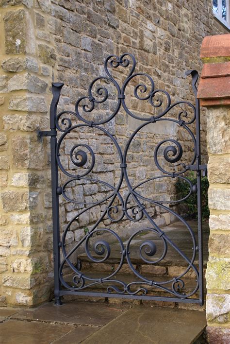 Pin by Marguerite Thompson on Enter through the gate | Puertas de