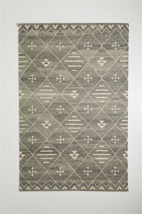 Come find the area rugs you are looking for. Flatwoven Maylan Rug | Rugs, Flatwoven, Elle decor living room