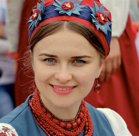 Pin by Pani ZTernopolya on Мальовнича Україна. | Traditional dresses ...