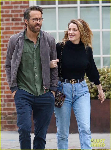 Blake Lively And Ryan Reynolds Share A Laugh During A Stroll Around Nyc