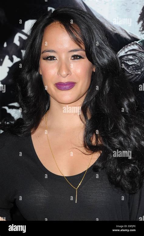 New York Ny Usa 6th October 2014 Courtney Reed At Arrivals For Dracula Untold New York