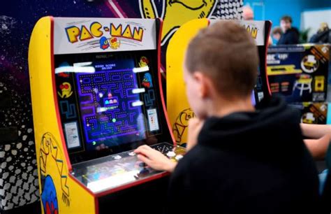 Old Classic Gaming Ideas Original Pac Man Arcade Machine 2021
