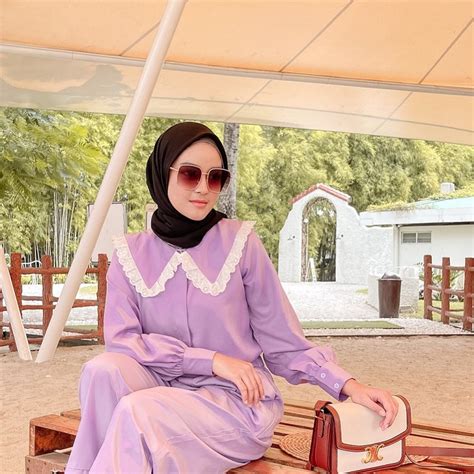7 Inspirasi Padu Padan Gaya Hijab Dengan Warna Lilac Yang Kekinian