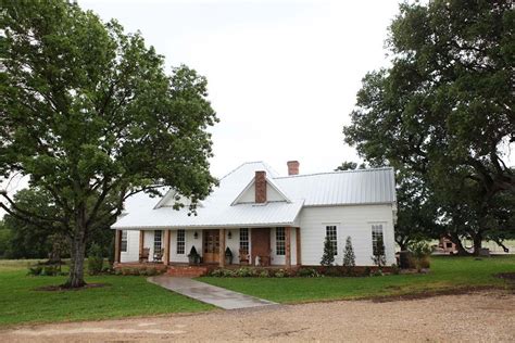 The Farmhouse Chip And Joanna Gaines Personal Fixer Upper House