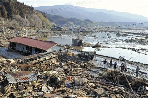 Scenes Of Destruction After Japans Tsunami Quake Minnesota Public