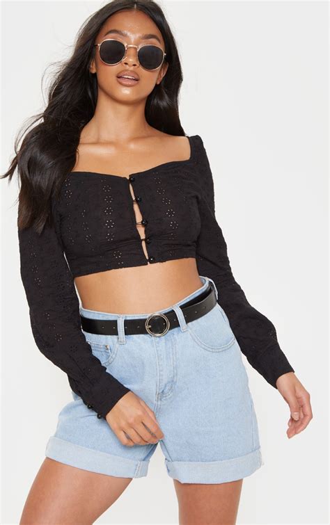 Petite Black Cropped Broderie Anglaise Top Prettylittlething Ie