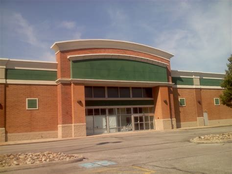 Dead And Dying Retail City View Center In Garfield Heights Ohio
