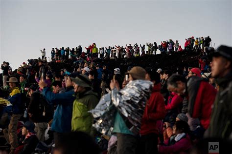 Making The Climb To The Summit Of Majestic Mount Fuji — Ap Images Spotlight