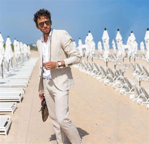 Maybe you would like to learn more about one of these? Anzug im Sommer tragen - Welcher Herren Sommeranzug eignet ...