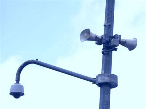 Tras la activación en 900 altavoces de la ciudad de méxico, claudia sheinbaum se disculpó por la falsa alarma. La otra función que desconocías del sistema de alarma sísmica | DineroenImagen