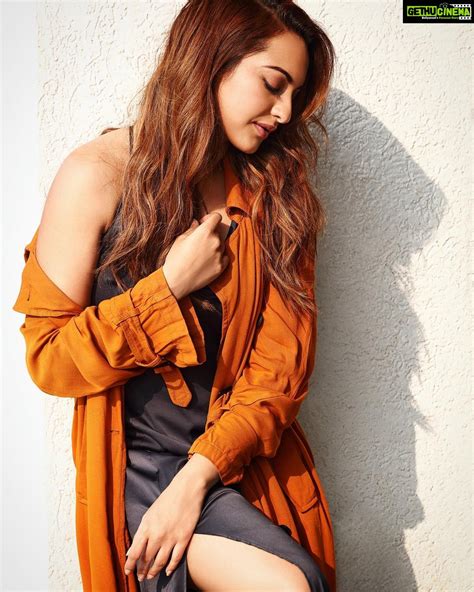 Sonakshi Sinha Instagram 🍊 Photographed By Munnasphotography On A Bright Sunny Day Styled