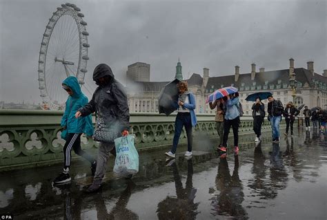 Uk Weather Forecasts A Months Rain In Just Six Hours As Storm Clouds