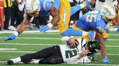 Jets Error Filled Loss To Chargers Reinforces The Need To Run More