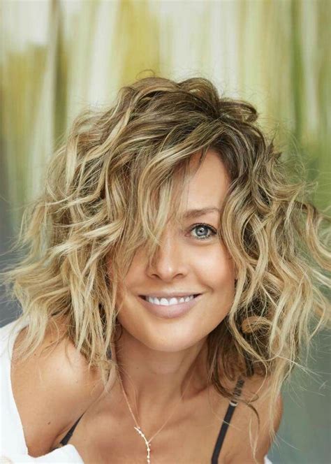 natural curly hairstyles to try this year haircuts for wavy hair short wavy haircuts wavy